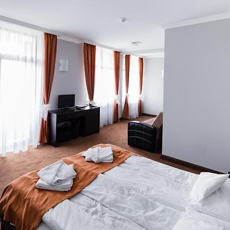 Hotel Opal 扎勒乌 外观 照片