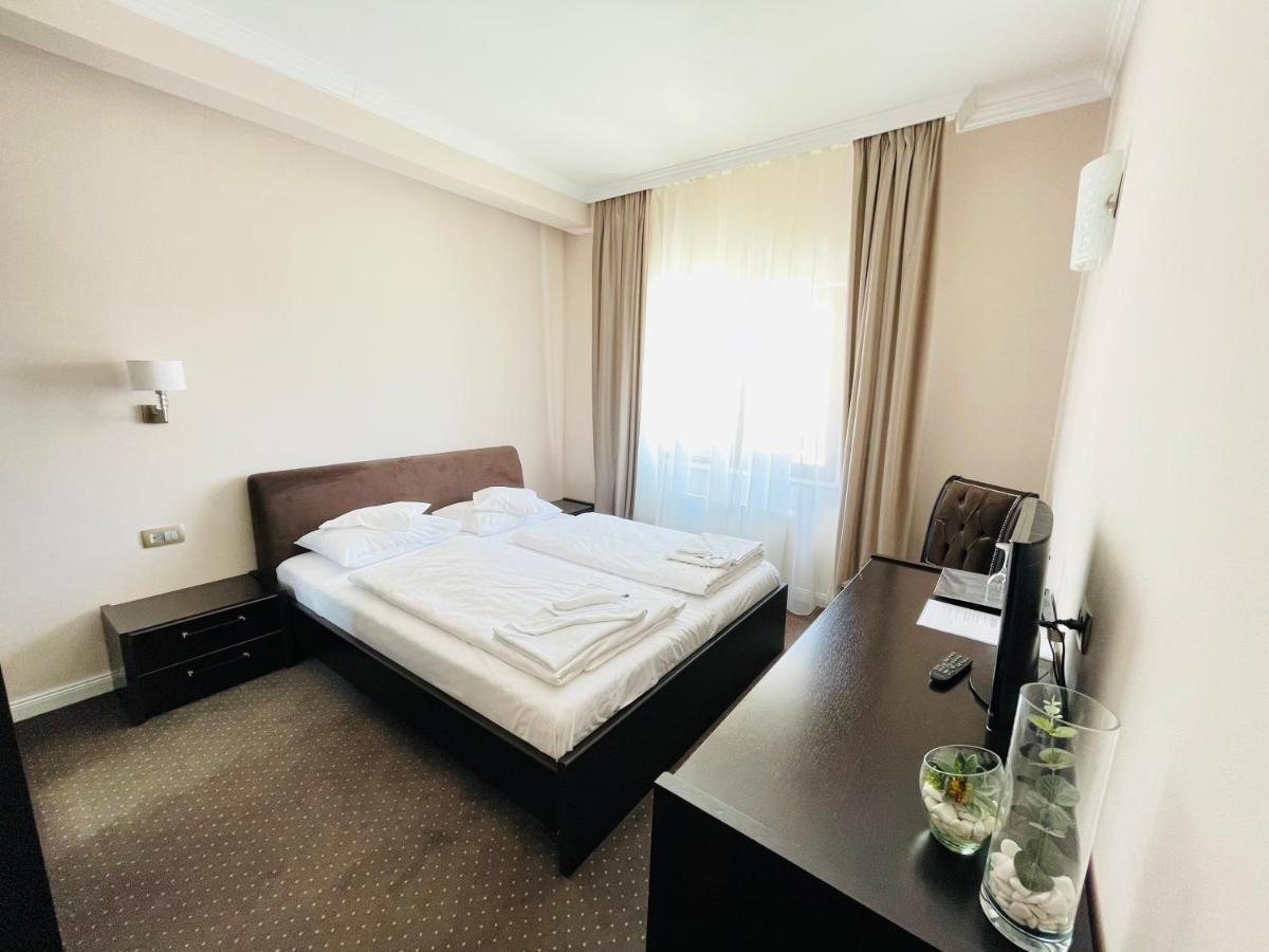 Hotel Opal 扎勒乌 外观 照片