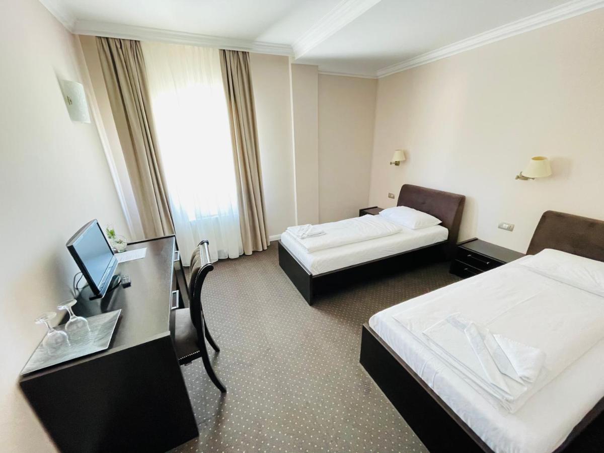Hotel Opal 扎勒乌 外观 照片