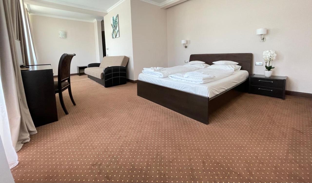Hotel Opal 扎勒乌 外观 照片