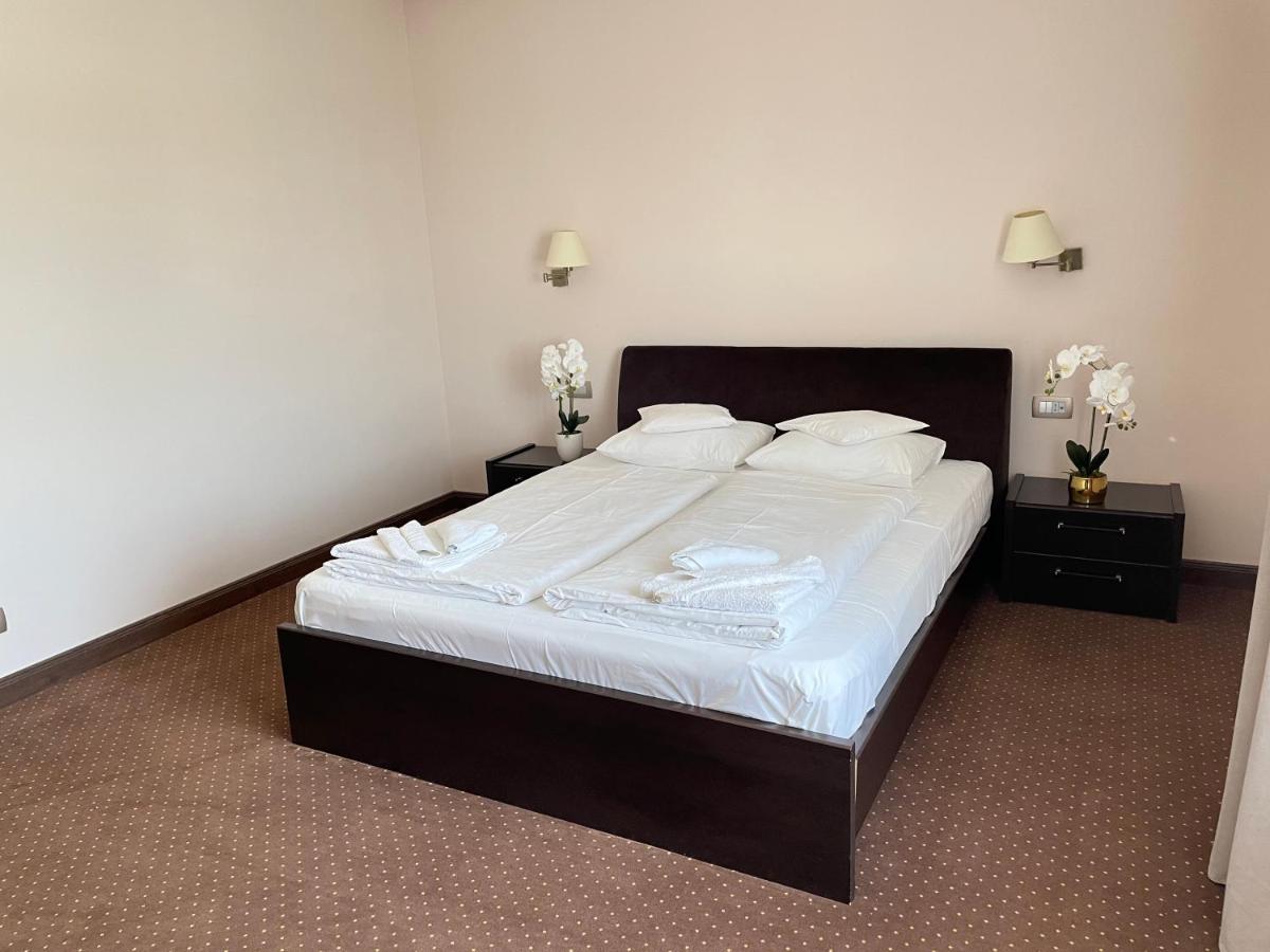 Hotel Opal 扎勒乌 外观 照片