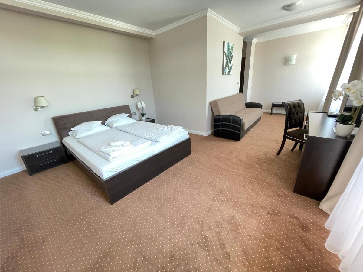 Hotel Opal 扎勒乌 外观 照片