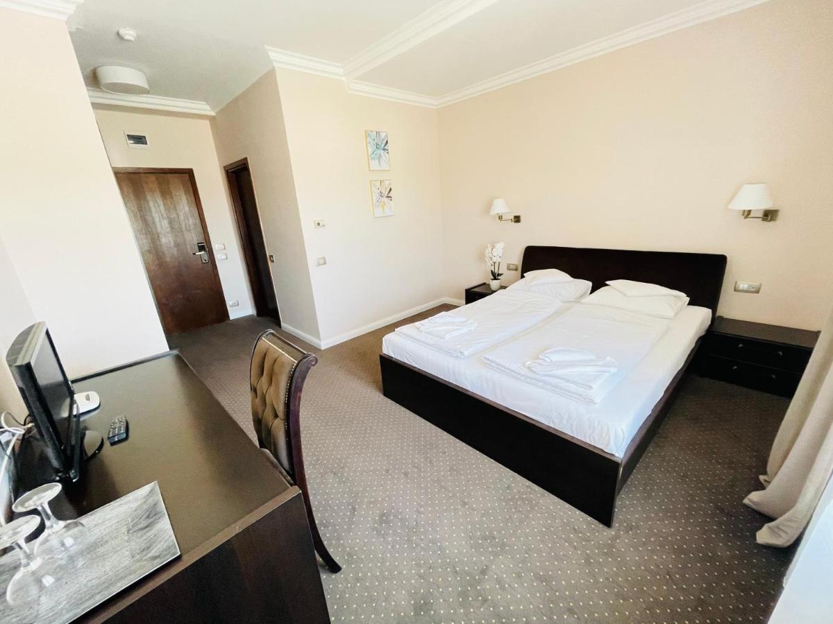 Hotel Opal 扎勒乌 外观 照片